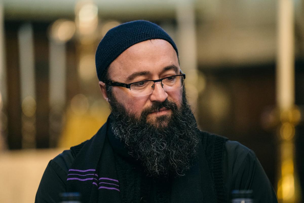 Arhiepiscopia Bucureștilor, decizie în cazul lui Visarion Alexa. Preotul reținut pentru agresiune sexuală nu va mai sluji