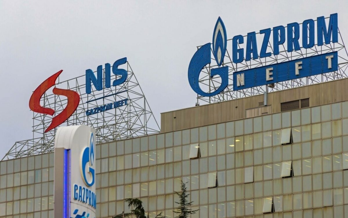 Percheziții la NIS Petrol, companie controlată de Gazprom. Președintele Serbiei spune că nu face parte din scandal