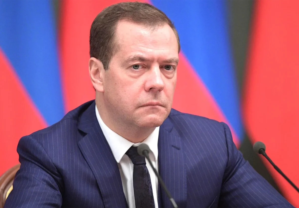 Rușii reacționează la speculațiile că vor rămâne în curând fără arme. Medvedev: „Nu vă faceți prea multe speranțe”