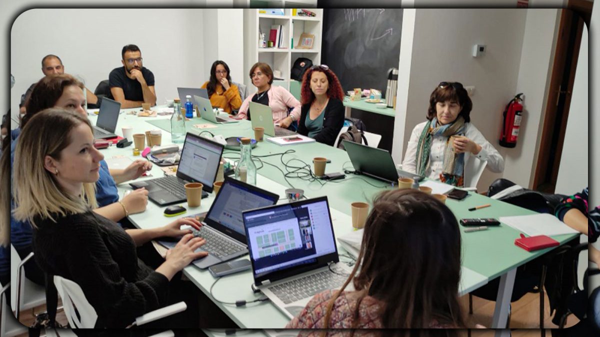 Partenerii implicați în proiectul european „Digitools” vor crea o platformă educațională! Tinerii ieșeni o vor putea utiliza în anul 2023