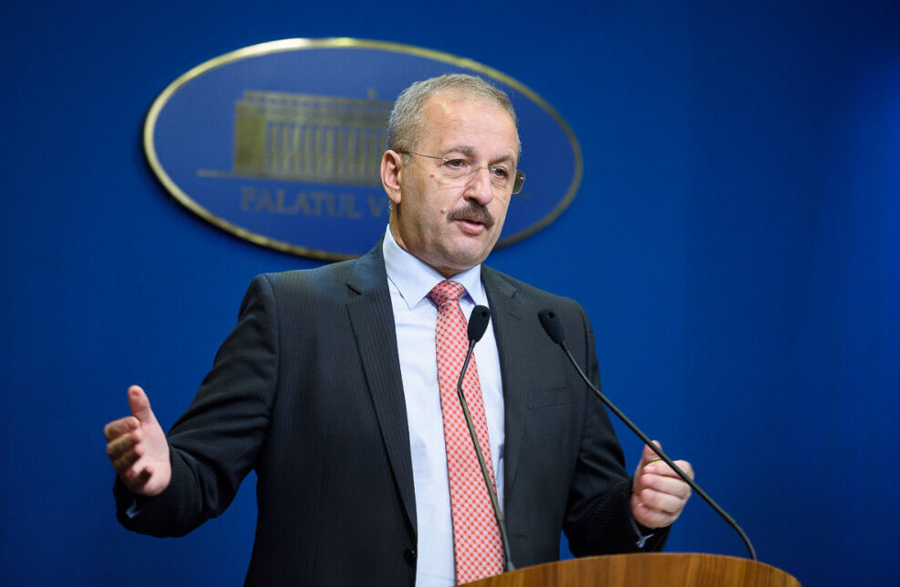 Vasile Dîncu și-a dat demisia din funcția de ministru al Apărării. Cine va prelua interimatul