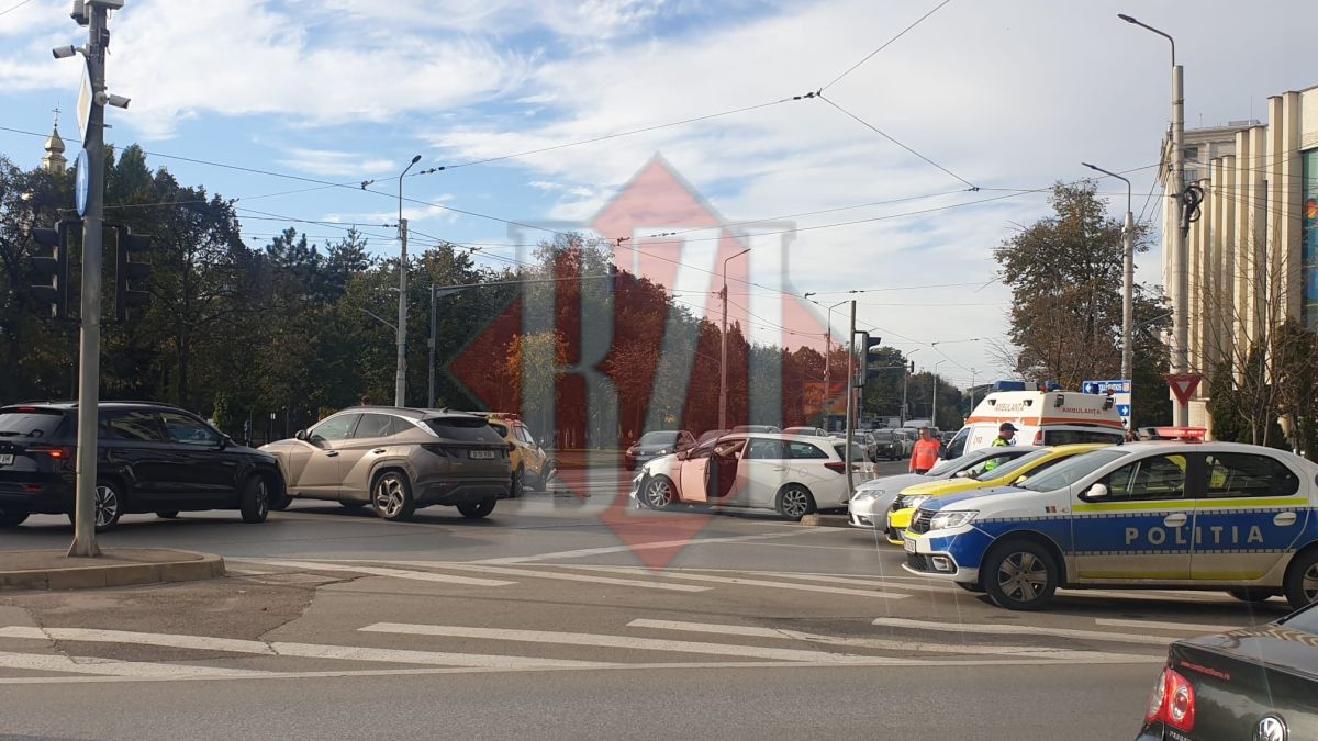 Accident rutier în Podu Roș. O persoană a fost rănită – EXCLUSIV, FOTO