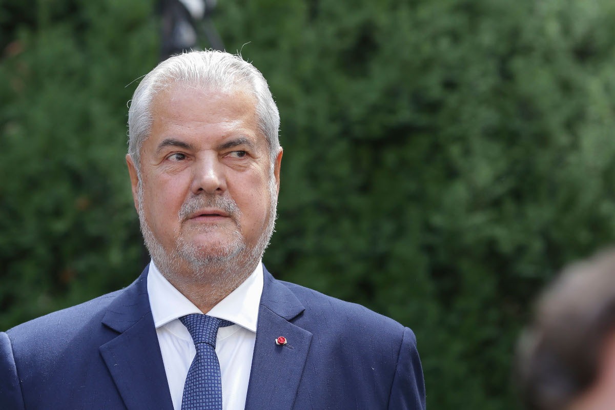 Adrian Năstase a câștigat procesul. Recuperează în instanţă pensia specială de fost parlamentar