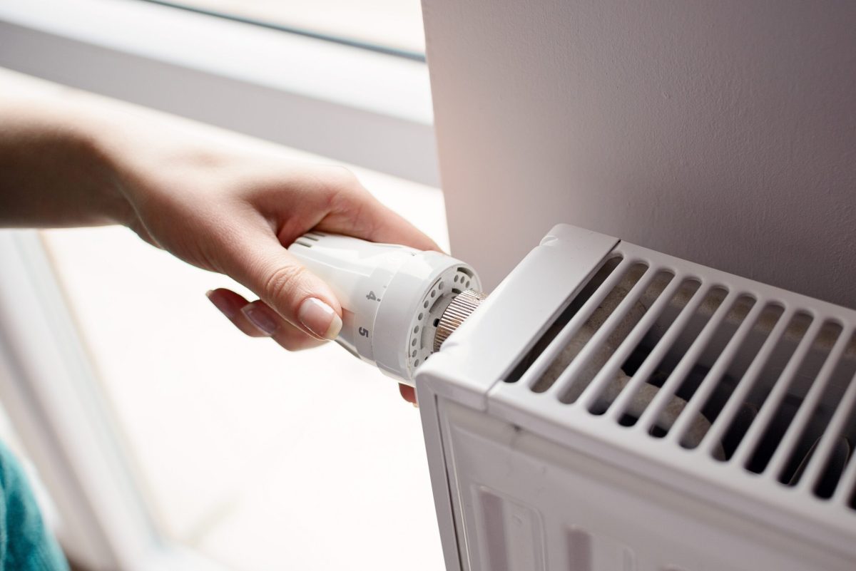 Din luna noiembrie, românii vor beneficia de ajutorul lunar pentru încălzire în sezonul rece 2022-2023