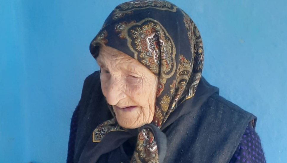 Cum a reuşit o bătrână de 103 ani din Vaslui să scape din mâinile unui hoţ – VIDEO