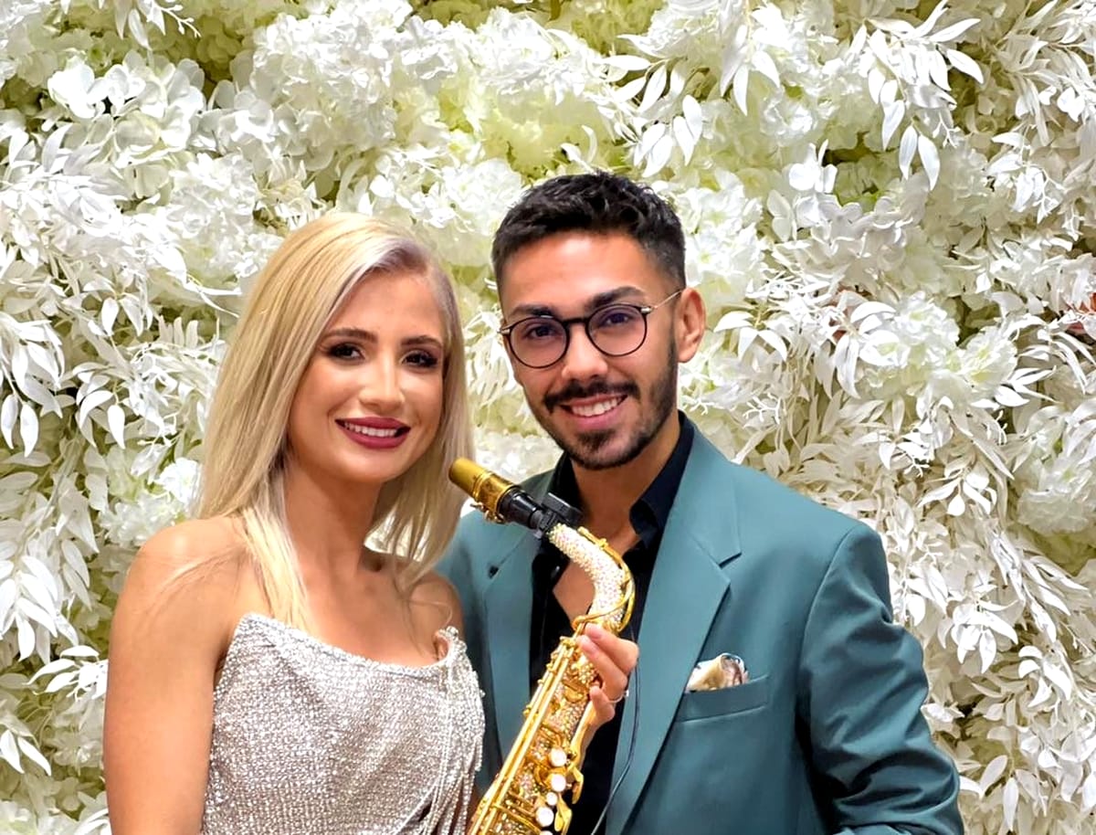 Armin Nicoară a făcut anunțul mult așteptat despre copil. Saxofonistul și Claudia Puican s-au gândit deja la nași pentru copilul lor