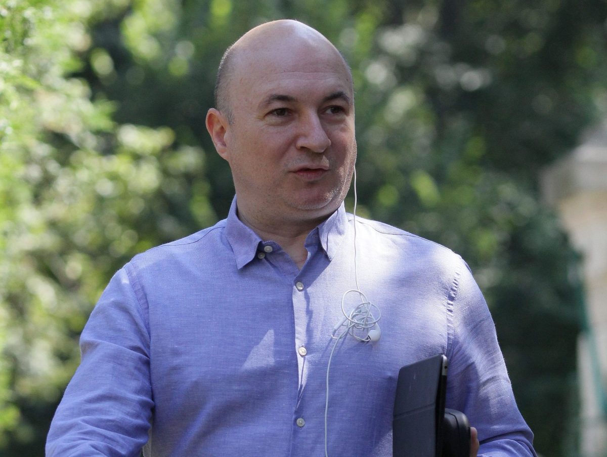 Cunoscutul Codrin Ștefănescu, la BZI LIVE: „Facturile, în această iarnă, vor crește într-o manieră în care nici nu ne-am imaginat…! Frați români, dacă nu plătești curentul, gazele și întreținerea vă vor lua casele…!” – VIDEO