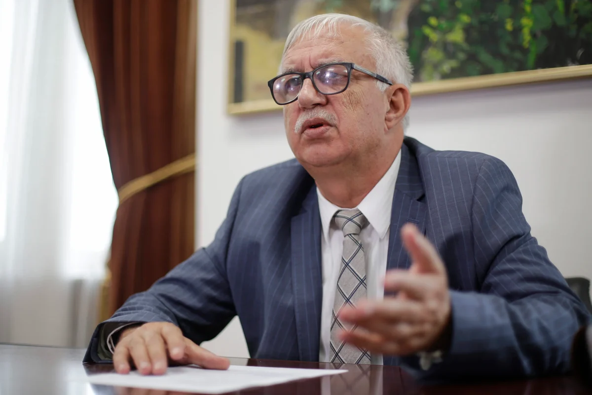 Ce spune fostul judecător CCR Augustin Zegrean despre decizia Înaltei Curți privind prescripția în dosarele penale