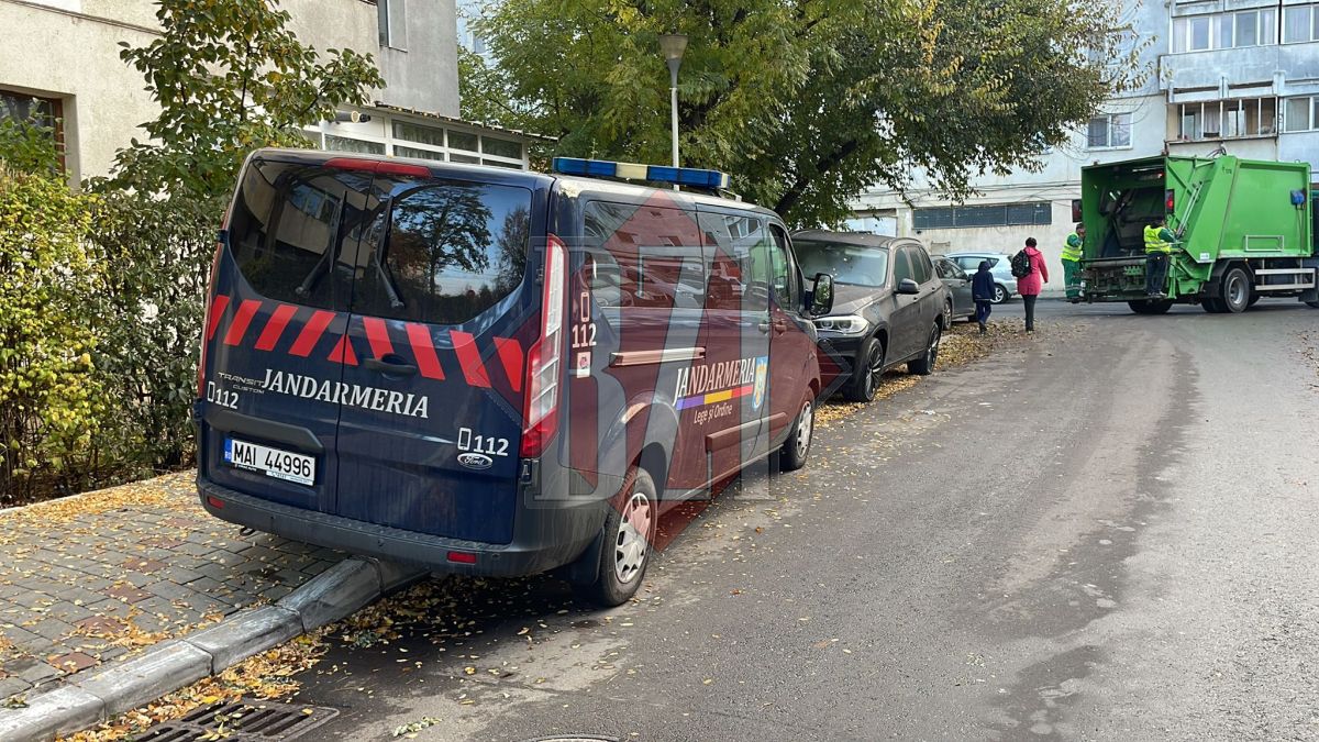 Mascaţii au intrat peste Gelu Corduneanu, în Nicolina! Duba Jandarmeriei “nas în nas” cu BMW-ul interlopului – EXCLUSIV, FOTO