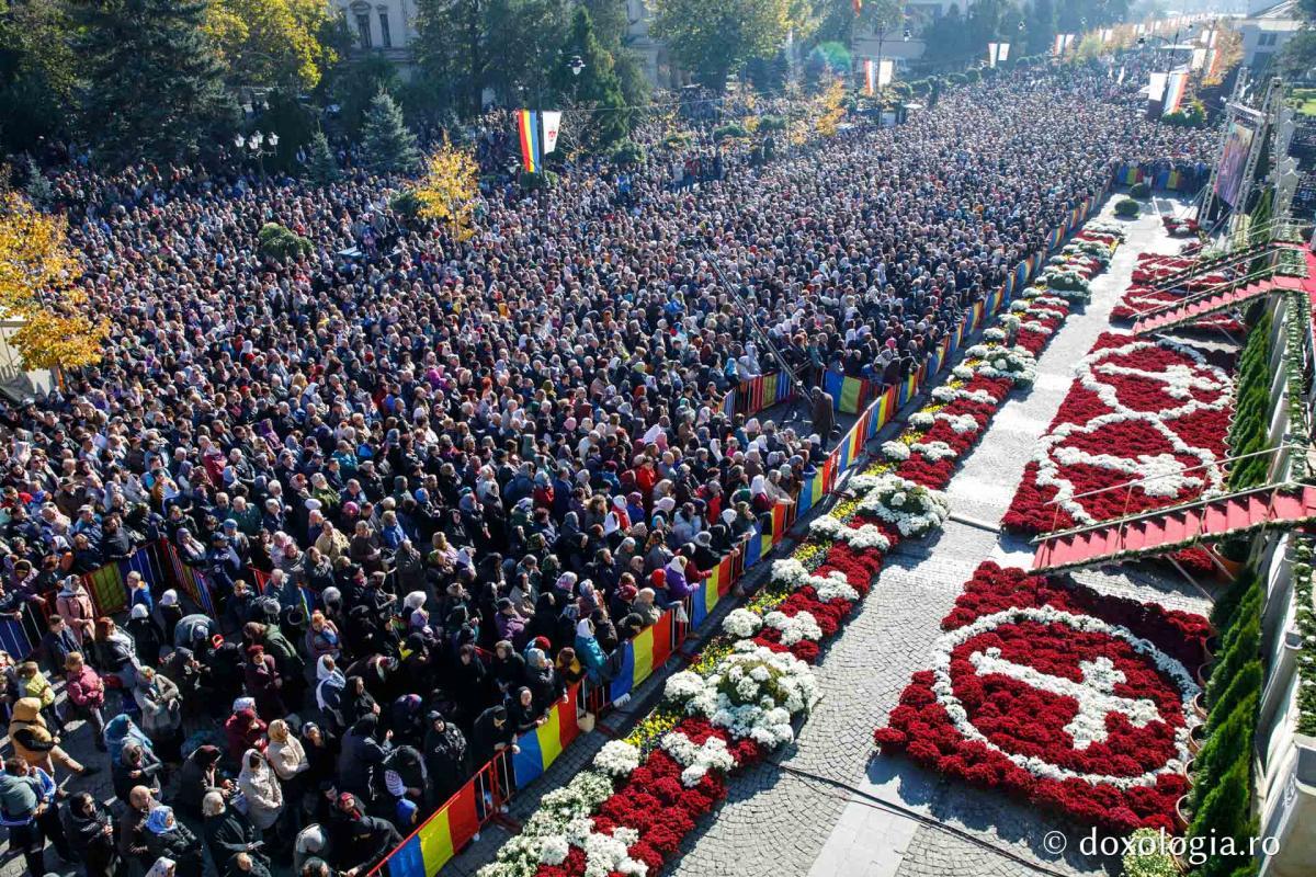Ziua de 14 octombrie, sărbătoarea Sf. Cuvioase Parascheva, liberă pentru elevii şi profesorii din Iaşi