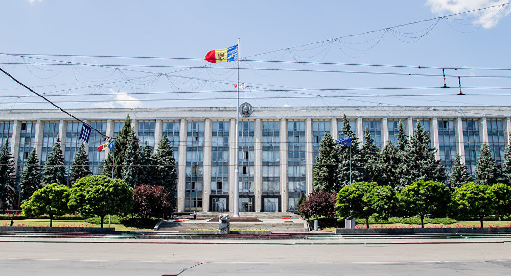 Şedinţă de guvern cu lumina stinsă în Republica Moldova, în contextul crizei energetice