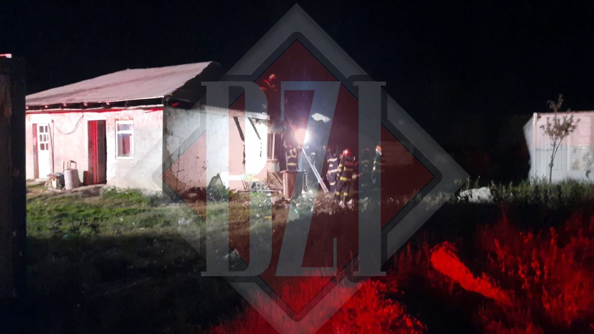 Incendiu în municipiul Iași. Acoperișul unei case a fost cuprins de flăcări – EXCLUSIV, FOTO