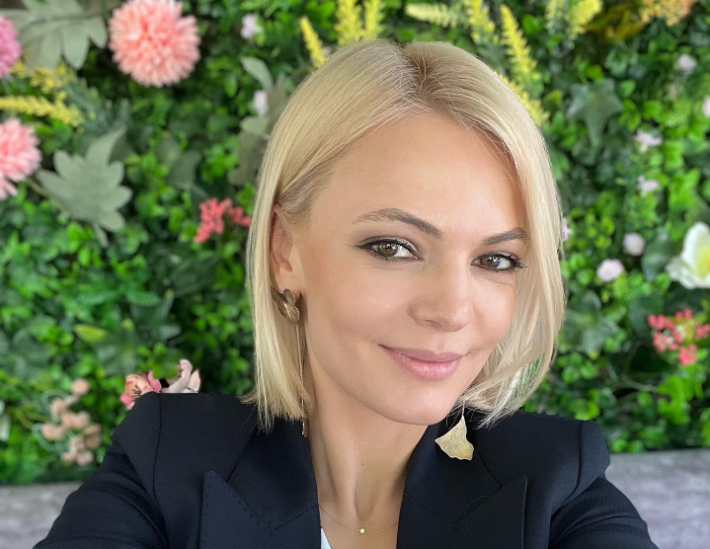 Lavinia Petrea de la Pro Tv a slăbit spectaculos. Cum reușește să se mențină în formă frumoasa prezentatoare de știri