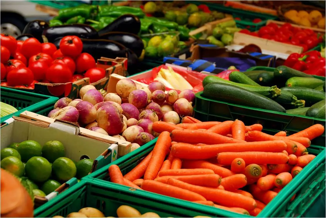 Dezastru la depozitele de legume, fructe şi cereale. ANSVSA a dat amenzi de 1.000.000 de lei