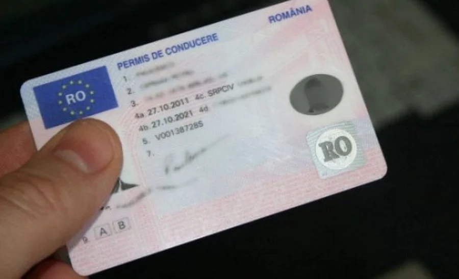 Fraudă la un examen pentru permis de conducere. Zeci de persoane fără studii ar fi trecut proba scrisă. Cât plăteau ca să ia examenul