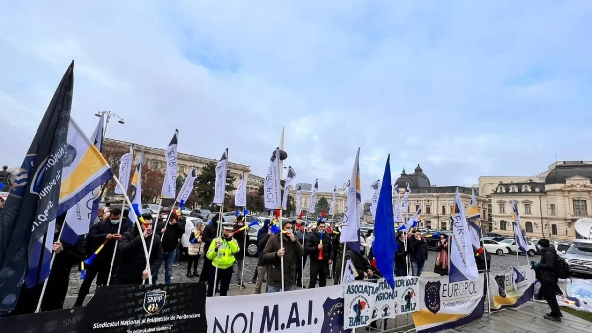 Protest al sindicatelor militarilor rezervişti, poliţiştilor şi angajaţilor din penitenciare, de Ziua Armatei
