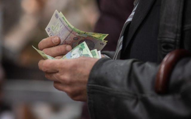 Proteste la Guvern. Pensionarii din toate colțurile țării ies în stradă să-și strige nemulțumirile!