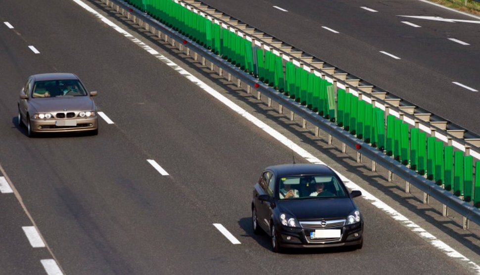 Trei şoferi din Cluj au fost prinşi când circulau pe contrasens, pe Autostrada Transilvania, într-o singură oră