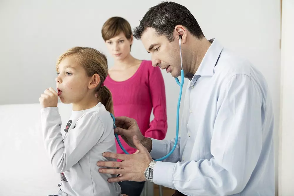 Tuse lătrătoare la copii – tratament. Ameliorarea simptomului și prevenirea bolii