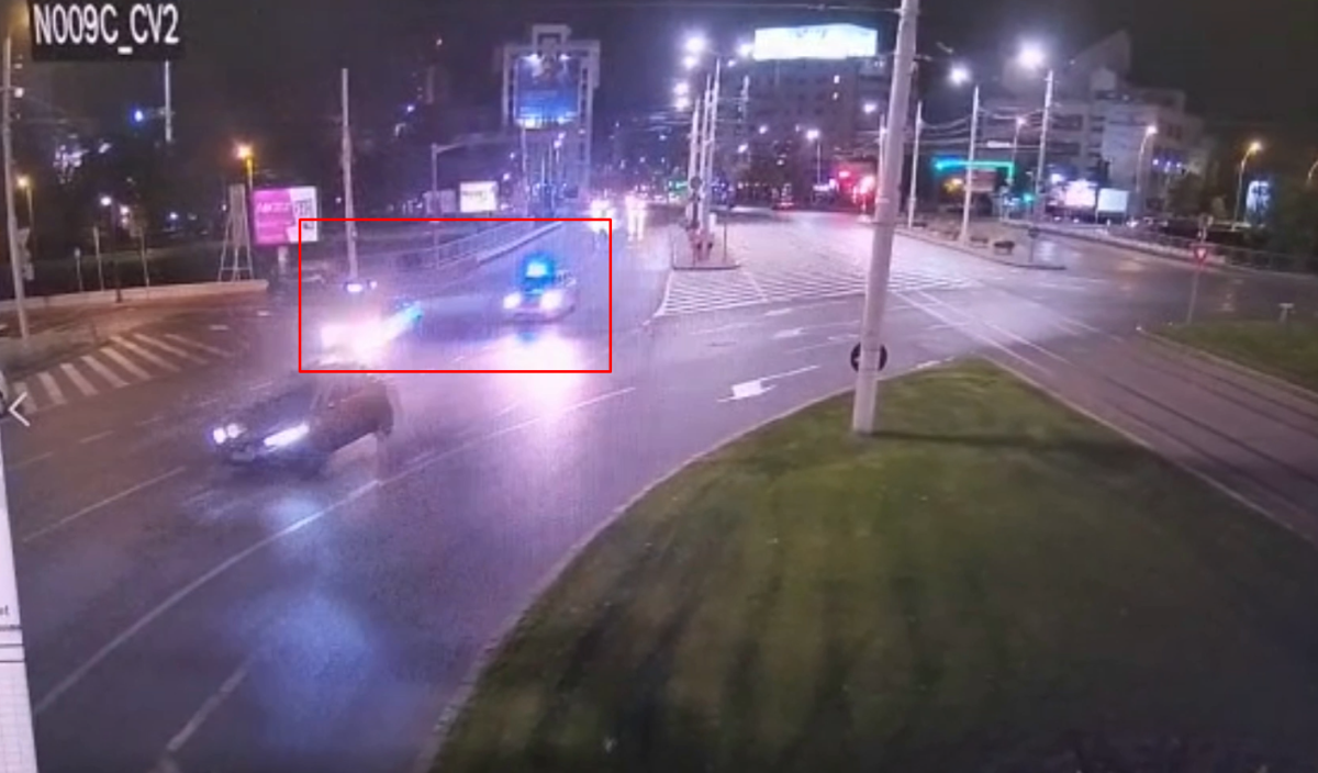 Urmărirea tânărului aflat la volanul BMW-ului a fost surprinsă de camerele de supraveghere – VIDEO