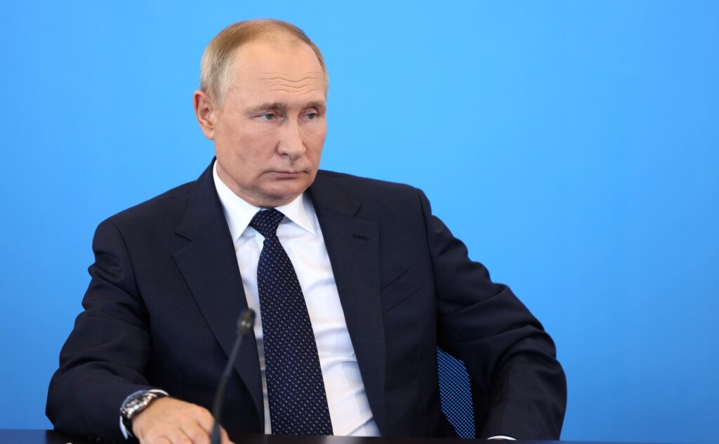 Putin l-a demis pe comandantul Districtului militar de vest, Alexander Juravliev