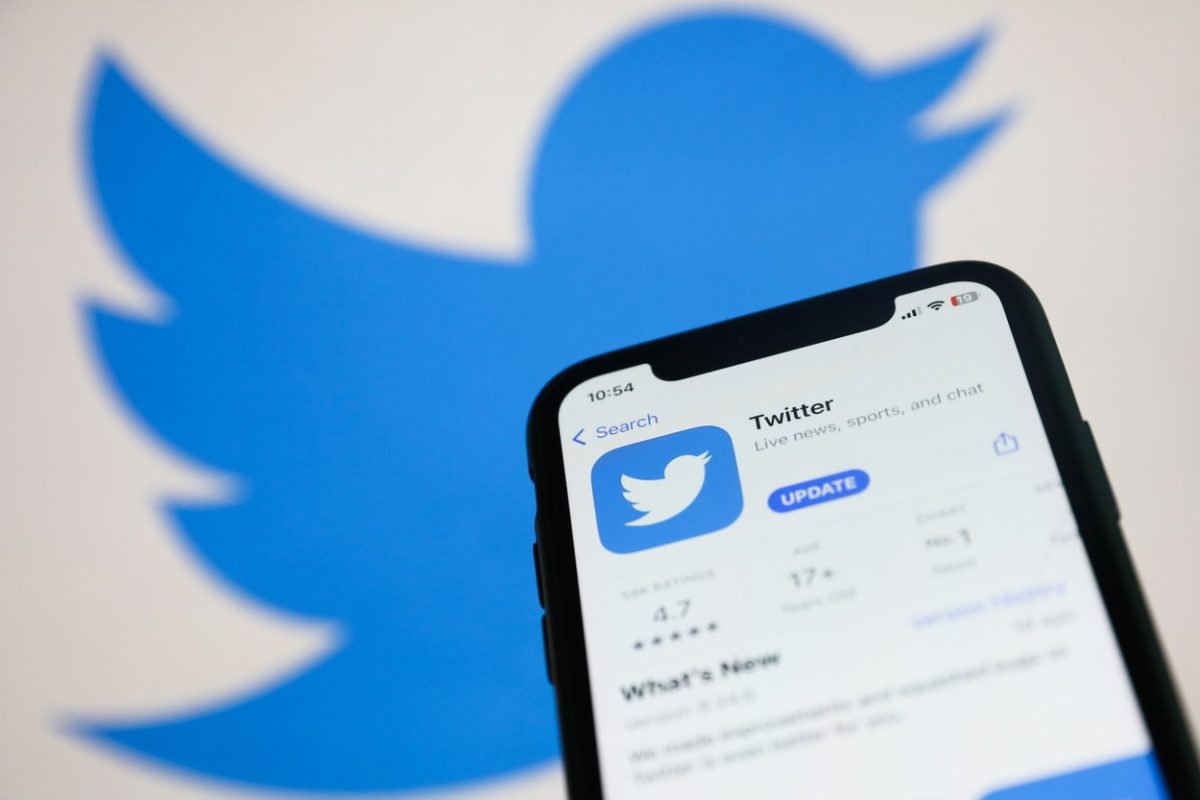 Apple a oprit în mare parte reclamele pe Twitter. Elon Musk: „Apple a amenințat și că va retrage Twitter din App Store”