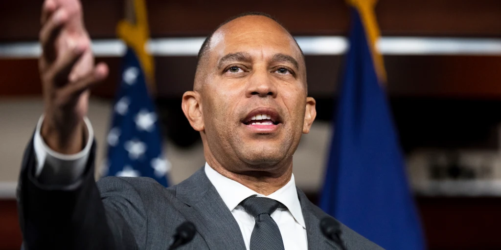 Hakeem Jeffries, ales şef al democraţilor din Camera Reprezentanţilor, devine primul lider de culoare din Congresul SUA