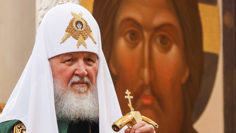 Preot ortodox rus: „Rusia pedepsește Ucraina așa cum părintele își altoiește copilul cu o curea”
