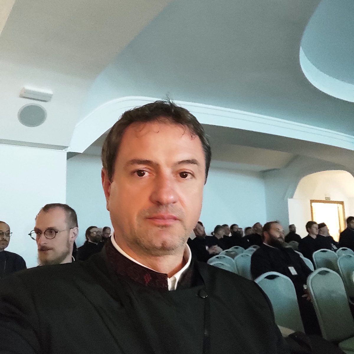 Sorin Croitoru, un preot din Italia, despre incidentul în care a fost implicat părintele Calistrat: Păi mama, dragilor, tremura de emoție cu două zile înainte să primească Părintele cu Ajunul sau cu Boboteaza