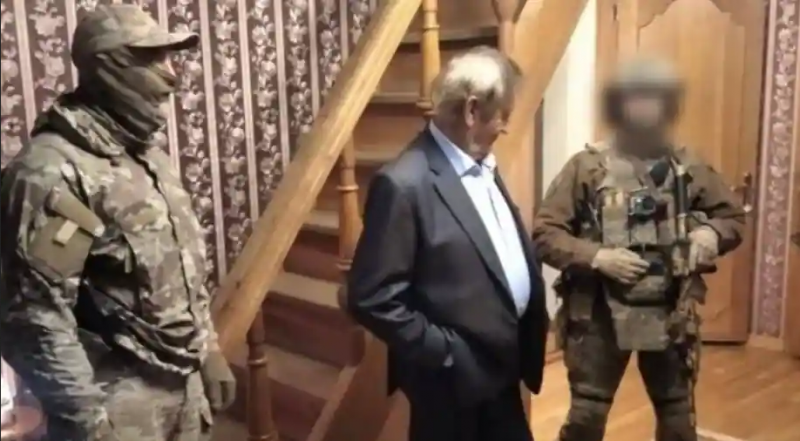 Fost erou, actualmente trădător, Vyacheslav Boguslaev a fost deposedat de majoritatea bunurilor: mașini rare, aur, obiecte vechi și arme