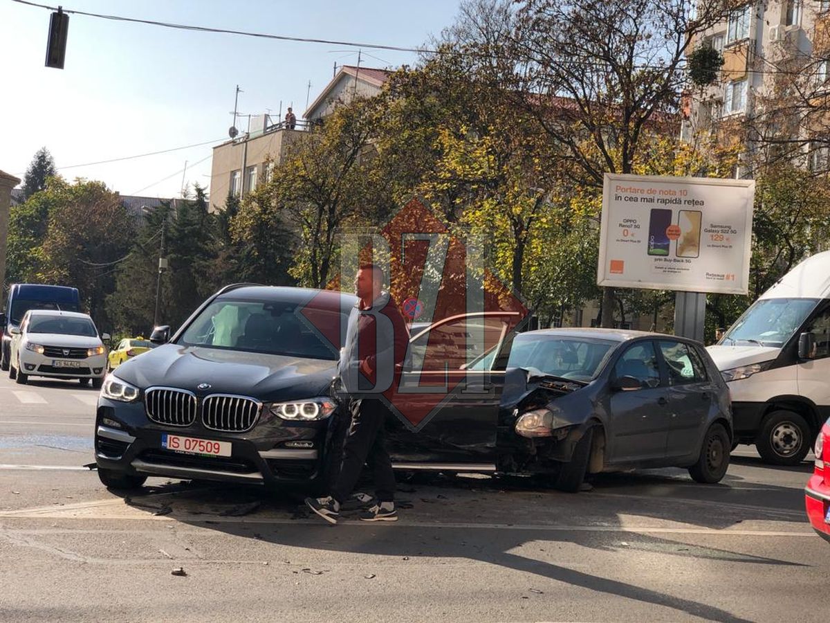 Accident rutier pe Independenţei. Un Volkswagen a intrat în coliziune cu un BMW – EXCLUSIV, FOTO, VIDEO