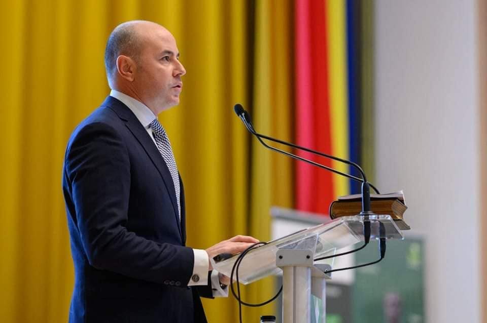 Alexandru Muraru, deputat și președinte PNL Iași: “Solicit ministrului Transporturilor să oprească blasfemia lăutărească din Trenul Regal, programată pentru 1 Decembrie”
