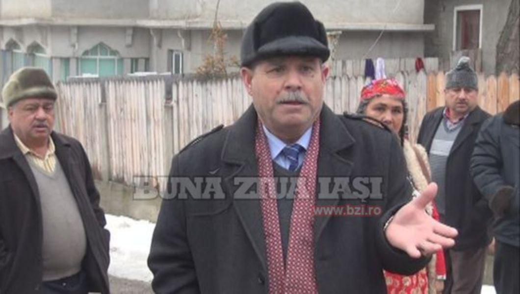 Panică în Zanea! Mascații i-au ridicat pe doi dintre liderii romilor din Ciurea. Au fost băgați direct în arest – EXCLUSIV