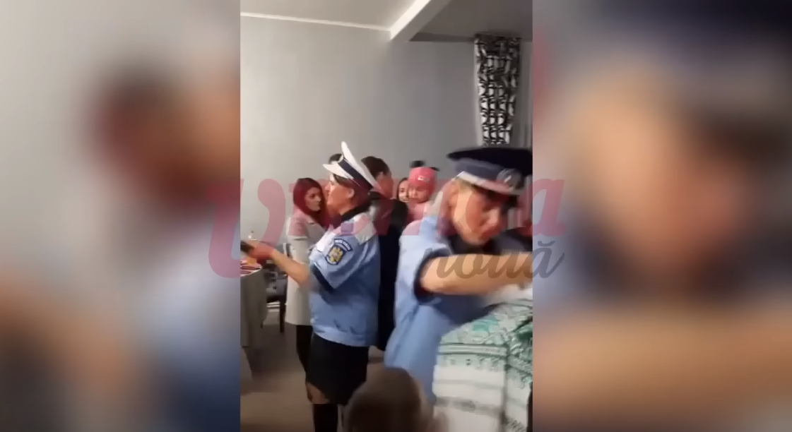 IPJ Vaslui a deschis un dosar penal, după ce două asistente au venit la o nuntă îmbrăcate în uniformă de poliţie. Una din cadrele medicale e din Iaşi – VIDEO