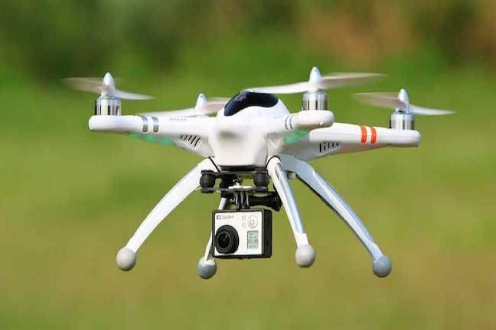 Ce a descoperit o femeie în momentul în care a trimis o dronă la prietena sa acasă