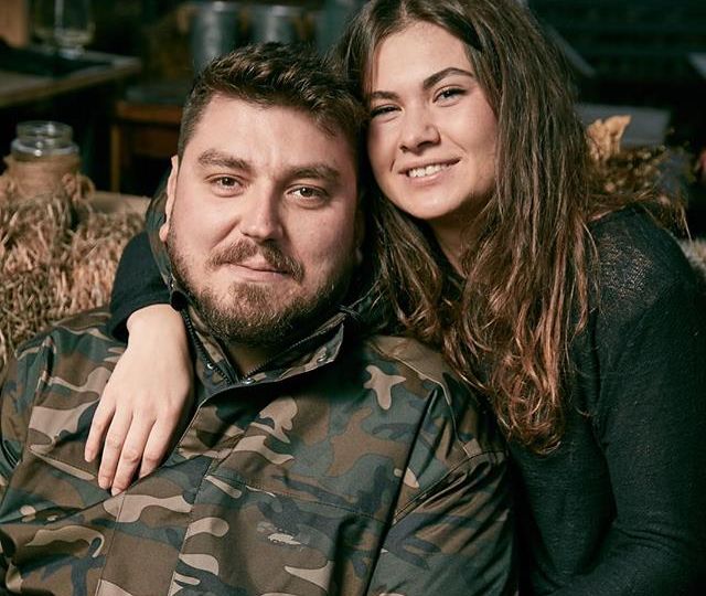 Dumitrița Răzlog, o prezență discretă în spațiul public. Cu ce se ocupă fosta iubită a lui Cosmin Nedelcu