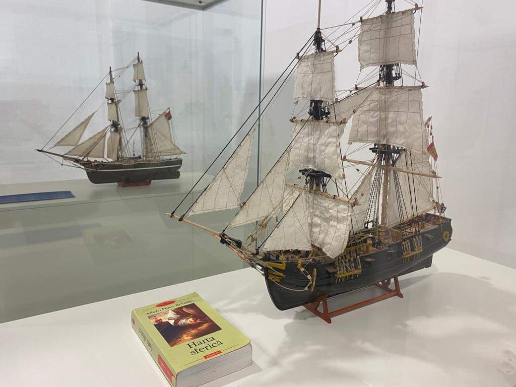 La Casa Muzeelor din Iași poate fi vizitată expoziţia „Literatura şi marea. Câteva corăbii-personaj”
