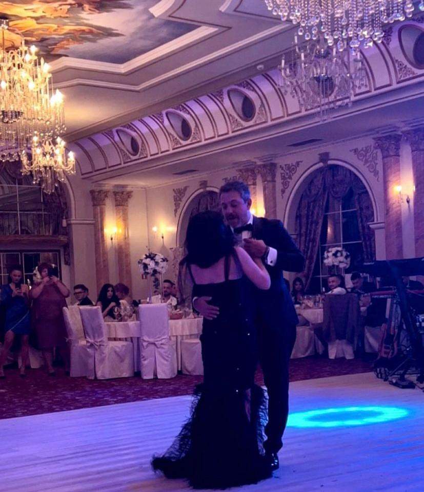 Chef Sorin Bontea, imagine rară cu soția lui. Cum au fost surprinși cei doi pe ringul de dans la un eveniment