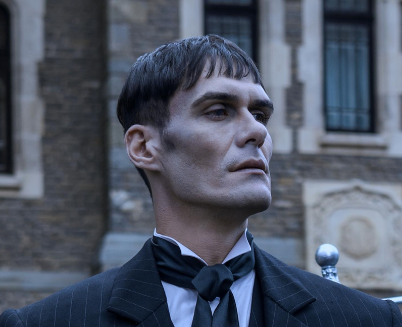 George Burcea interpretează rolul lui Lurch în serialul Wednesday. Transformarea este spectaculoasă – FOTO