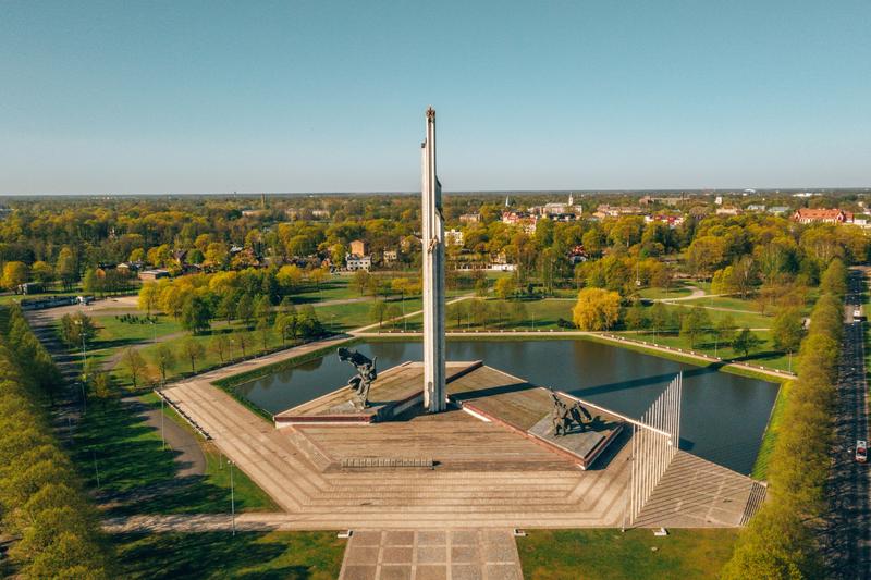 Estonia, pe urmele Letoniei: se va adopta o lege pentru demontarea monumentelor sovietice