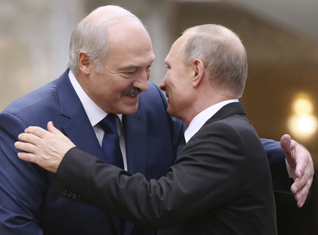 A vrut Putin să îl asasineze pe Lukasenko și a căzut victimă Volodimir Makei? Americanii cred că se dorește eliminarea dictatorului din Belarus