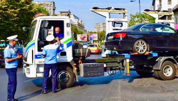 Noi schimbări în Codul rutier. Ce riscă șoferii care parchează pe trotuar
