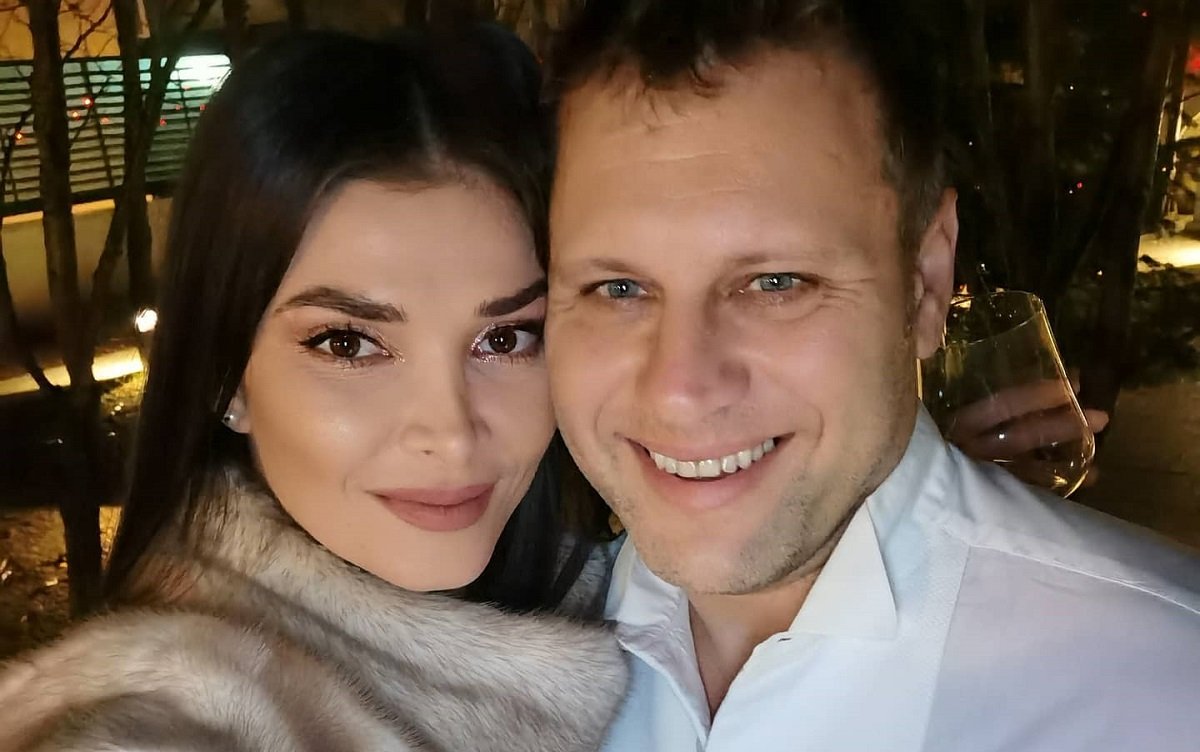 Mihai Stoenescu și soția lui, Alina Pușcaș, au sărbătorit opt ani de relație. Ce mesaj emoționant i-a transmis vedeta partenerului ei de viață