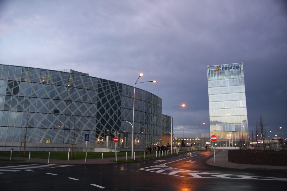 Peste 20 de tone de produs petrolier, furate de la OMV Petrom. Au fost raportate 47 de incidente de securitate