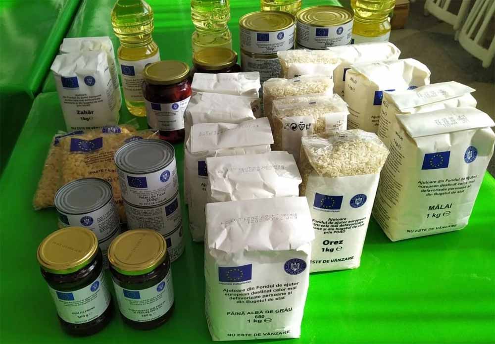 Primăria Iași va distribui pachete de alimente persoanelor defavorizate. Ce conțin acestea