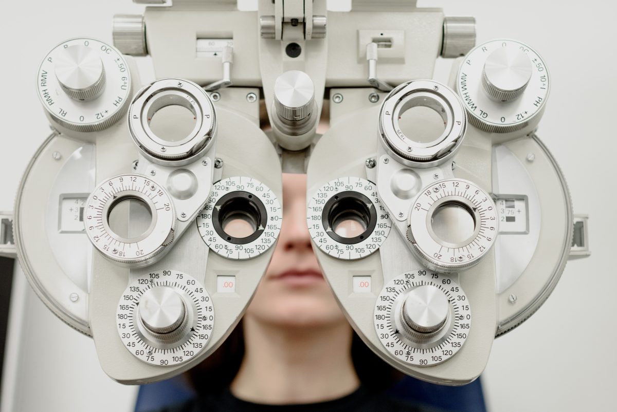 Optometrist vs oftalmolog: Care sunt diferențele