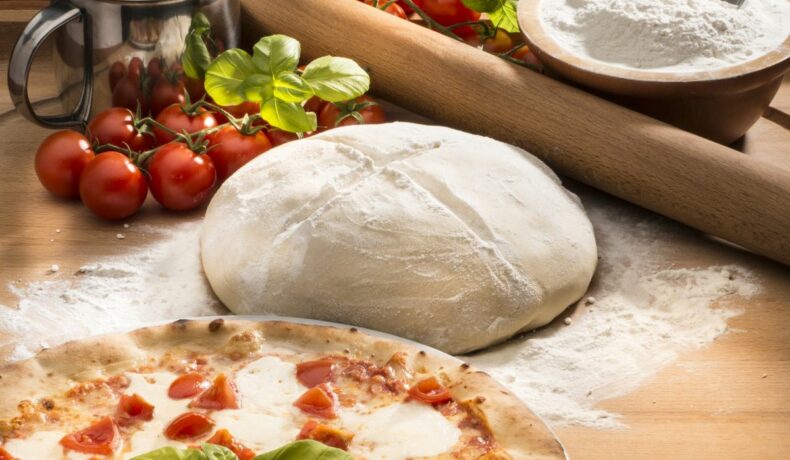 Rețetă pentru aluat de pizza pufos. Cum să pregătești acasă o pizza gustoasă