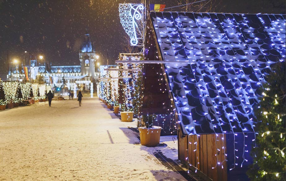 Ce se organizează în acest an cu ocazia sărbătorilor de iarnă, la Iaşi. Iată când se aprinde iluminatul festiv
