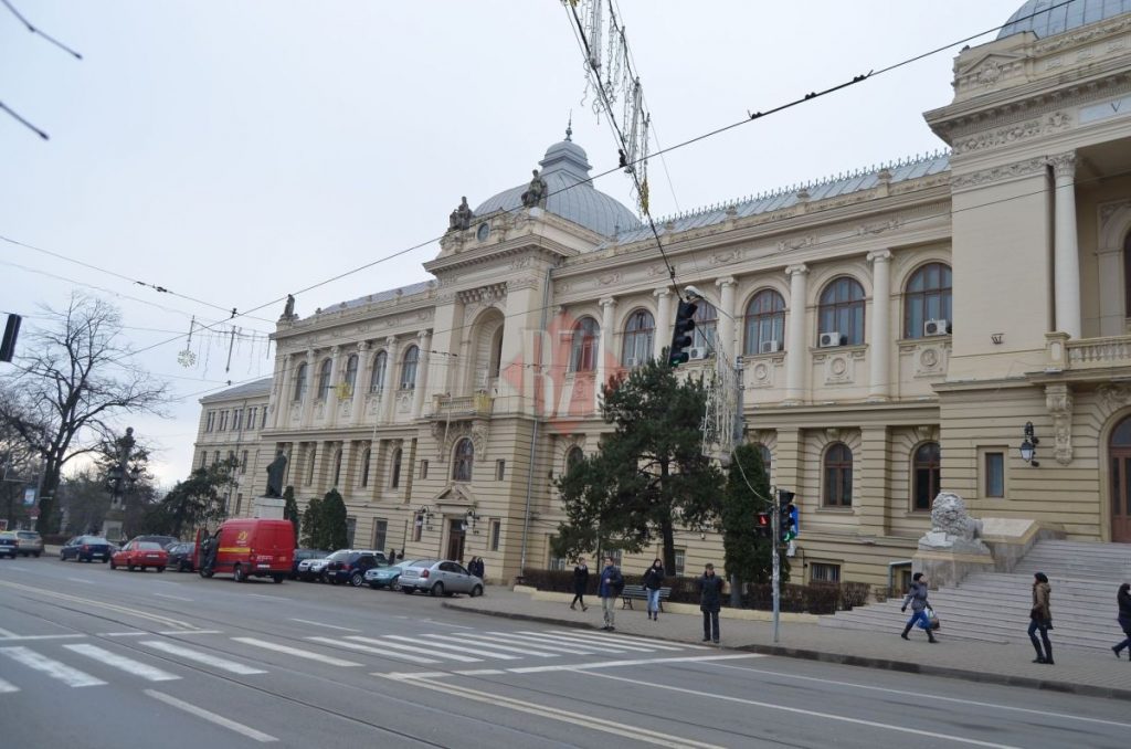 Conducerea Universității „Cuza” a decis majorarea salariilor angajaților instituției
