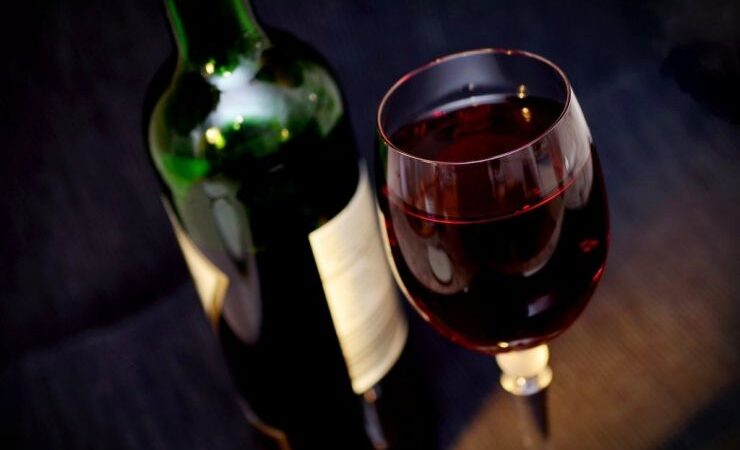 Vin de smochine proaspete. Temperatura la care să păstrezi băutura obținută 